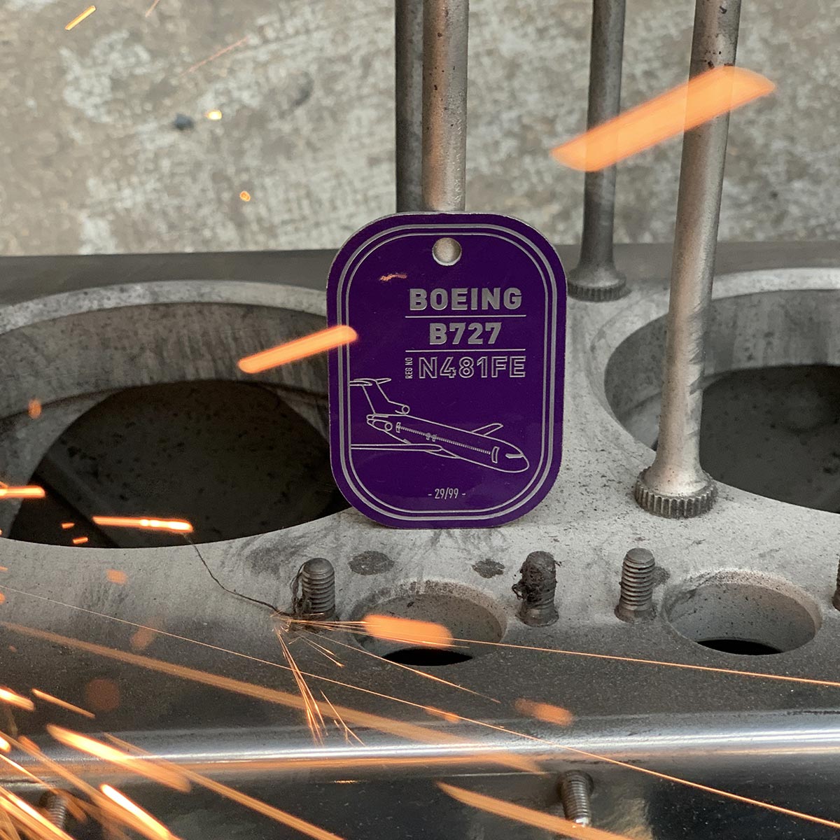 3--produit16-b727-mauve-et-blanc